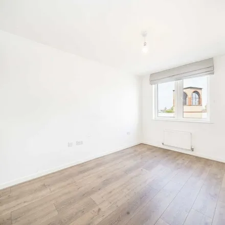 Rent this 1 bed apartment on 12 Tyssen Street in De Beauvoir Town, London