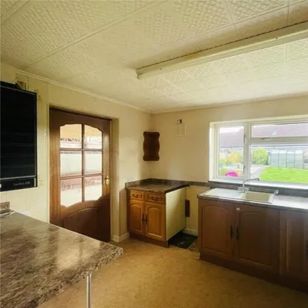 Image 5 - Ivy Close, Chesterfield, S41 9JX, United Kingdom - House for sale