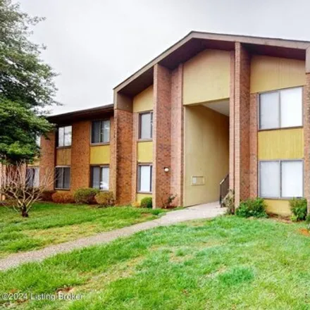 Buy this 3 bed condo on 7082 Wildwood Circle in Louisville, KY 40291