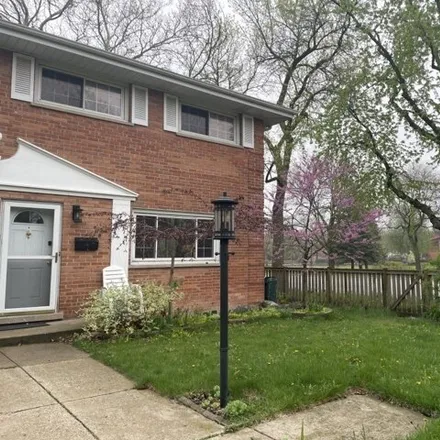 Buy this 3 bed townhouse on 334 Skokie Boulevard in Wilmette, New Trier Township