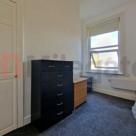 Rent this 1 bed apartment on West Road in Southend-on-Sea, SS0 9DE