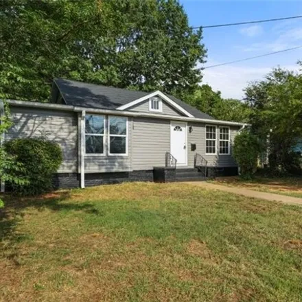 Image 2 - 2809 S Main St, North Carolina, 27127 - House for sale