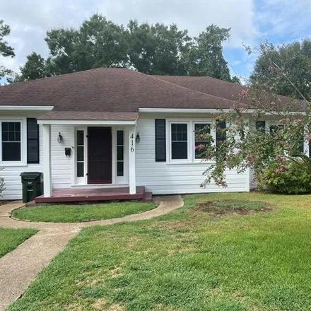 Buy this 4 bed house on Palm Street in Natchez, MS 39122