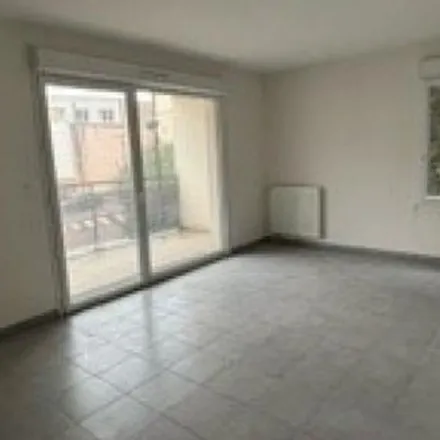 Rent this 3 bed apartment on 117 Rue Anatole France in 01100 Oyonnax, France