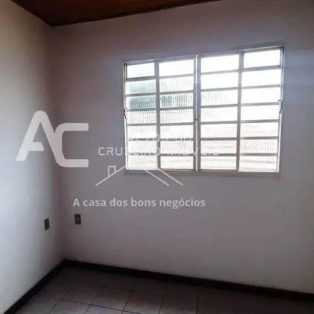 Buy this 6 bed house on Rua Tomaz Aldano in Porto Velho, Itajubá - MG