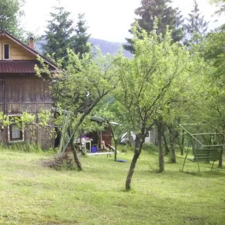 Rent this 3 bed house on Chirițeni
