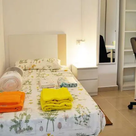 Image 5 - Carrer del Mossén Jacint Verdaguer, 14, 46008 Valencia, Spain - Apartment for rent