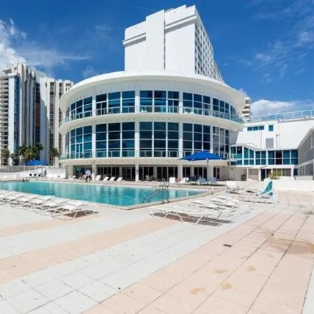 Image 2 - Castle Beach, 5445 Collins Avenue, Miami Beach, FL 33140, USA - Condo for sale