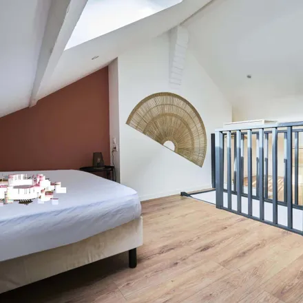 Rent this 3 bed room on 26 Rue Denis du Péage in 59000 Lille, France