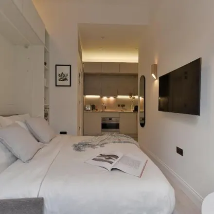 Rent this studio apartment on 63-69 Linden Gardens in London, W2 4HB
