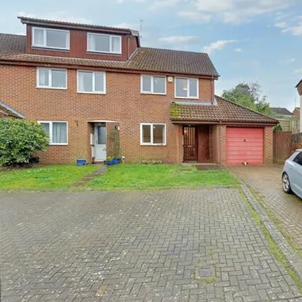 Buy this 2 bed house on Manor Gardens in Newnham on Severn, GL14 1DW