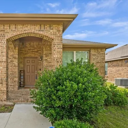 Image 4 - 160 Hidden Creek Ct, Saginaw, Texas, 76131 - House for sale