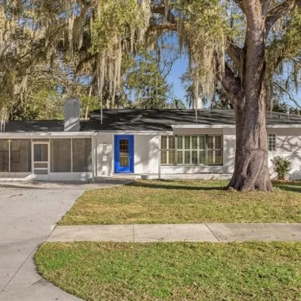Buy this 4 bed house on 727 Southeast 24th Street in Ocala, FL 34471