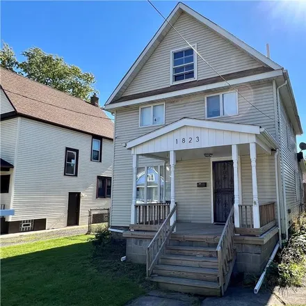 Buy this 3 bed house on 1823 Ontario Avenue in City of Niagara Falls, NY 14305