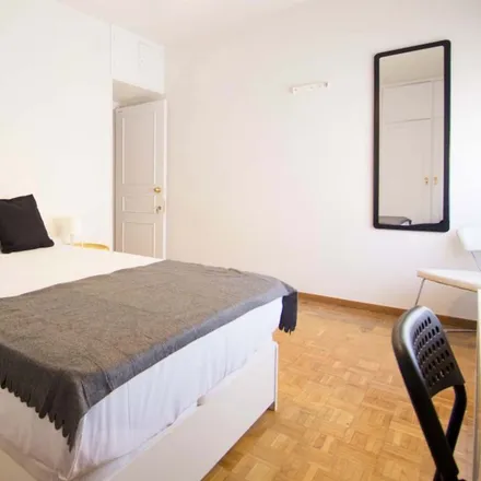 Rent this 1 bed room on Madrid in Calle de Mauricio Legendre, 4