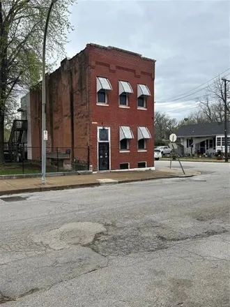 Buy this studio house on North 19th Street in St. Louis, MO 63106
