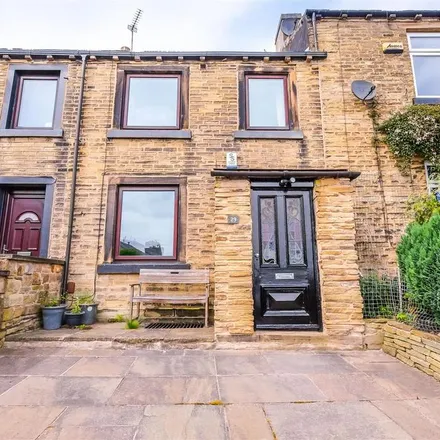 Rent this 3 bed townhouse on Scale Hill in Huddersfield, HD2 2PD