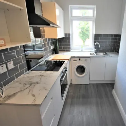 Rent this 1 bed apartment on 92 Cranbrook Road in London, IG1 4NH