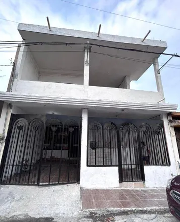 Buy this studio house on Cerrada Del Roble in Cerradas del Roble, 66422 San Nicolás de los Garza