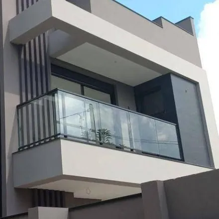 Buy this 3 bed house on Rua Professor Nilo Brandão 293 in São Lourenço, Curitiba - PR