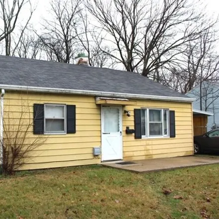 Buy this 2 bed house on 406 Spayer Lane in Mansfield, OH 44903