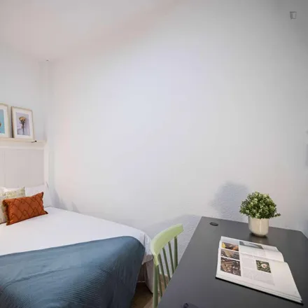 Rent this 2studio room on Calle de Bravo Murillo in 297 - 7, 28020 Madrid