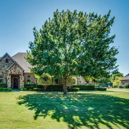 Buy this 3 bed house on 2063 Willow Bend Drive in Oak Leaf, Ellis County