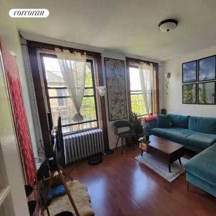 Rent this 2 bed condo on 217 East 83rd Street in New York, NY 10028