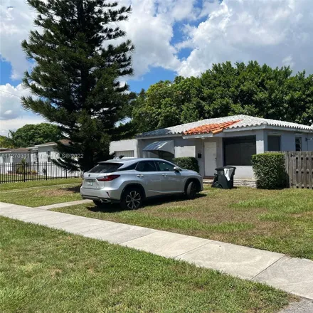 Image 1 - 1231 Northeast 130th Street, North Miami, FL 33161, USA - House for sale