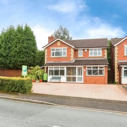 Buy this 5 bed house on Lakeland Drive in Tamworth, B77 5TG