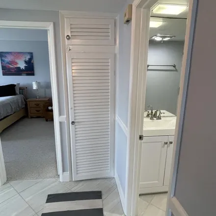 Image 1 - Royal Ambassador, 3700 Galt Ocean Drive, Fort Lauderdale, FL 33308, USA - Apartment for rent