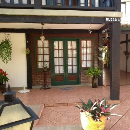 Rent this 2 bed house on Rua Izalter Macedo Henriques in Peró, Cabo Frio - RJ