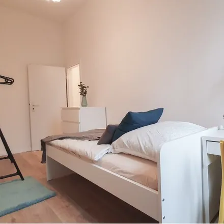 Rent this 3 bed room on A 100 in 10713 Berlin, Germany