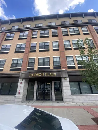 Image 1 - Hudson Flats, East 14th Street, Port Johnson, Bayonne, NJ 07002, USA - Townhouse for rent