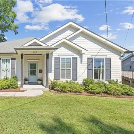 Buy this 3 bed house on 350 Shannon Lane East in Harahan, Jefferson Parish