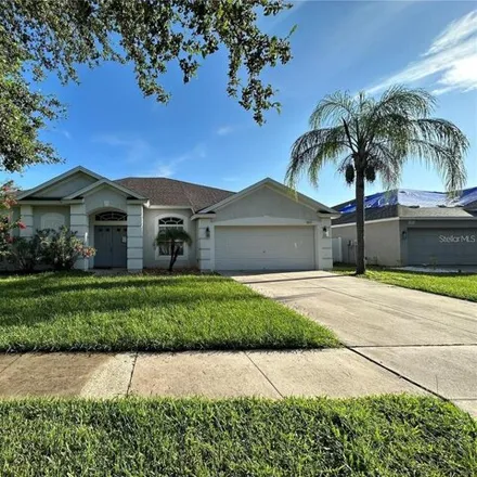 Rent this 4 bed house on 2012 Heartland Cir in Valrico, Florida