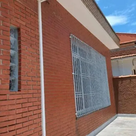 Buy this 4 bed house on Rua Augusto Bueno in Jardim Pedroso, Mauá - SP