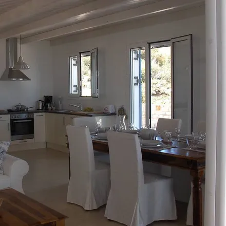 Rent this 3 bed house on National Bank of Greece in Perikli Ralli, Koroni