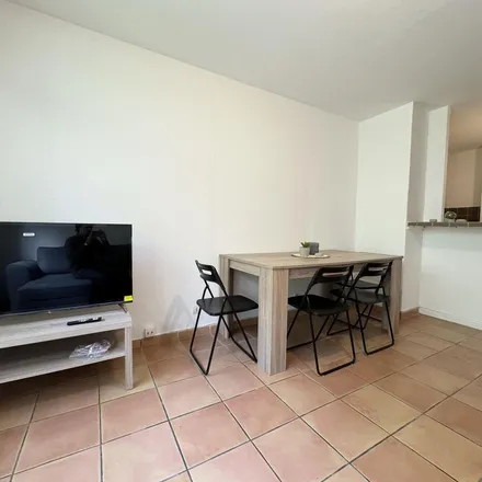 Image 4 - 37 Rue Crillon, 13005 5e Arrondissement, France - Apartment for rent