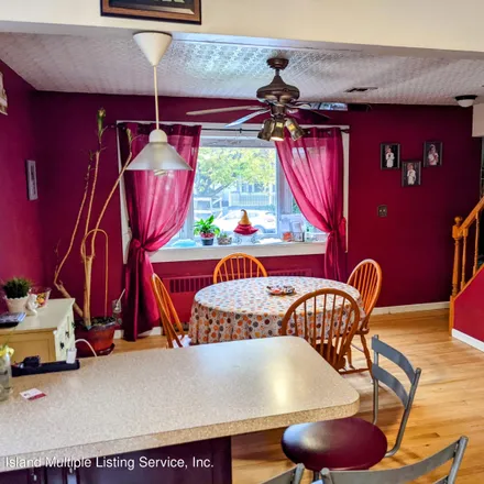 Image 7 - 32 North Avenue, New York, NY 10314, USA - House for sale