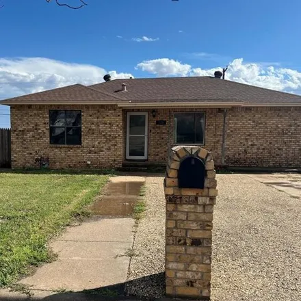 Buy this 3 bed house on 116 Canyon Avenue in Snyder, TX 79549
