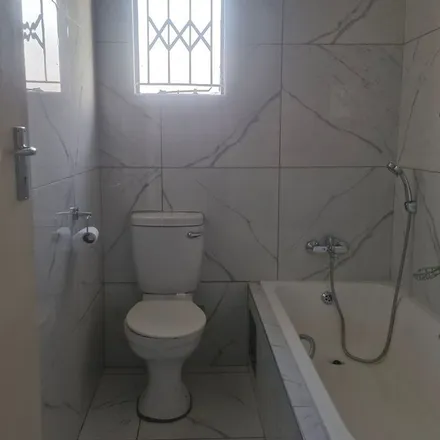 Image 7 - unnamed road, Nelson Mandela Bay Ward 8, Eastern Cape, 6025, South Africa - Apartment for rent