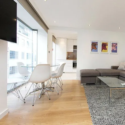 Rent this 2 bed apartment on Steak+ in 73 Gray's Inn Road, London