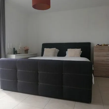 Rent this 3 bed apartment on Maalse Steenweg 169;171;173 in 8310 Bruges, Belgium