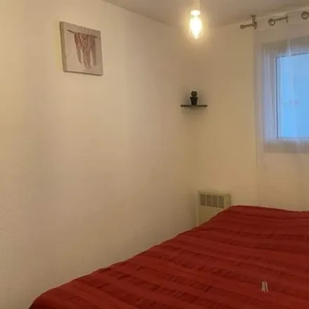 Rent this 1 bed apartment on Balaruc Les Bains in 20 Avenue du Port, 34540 Balaruc-les-Bains