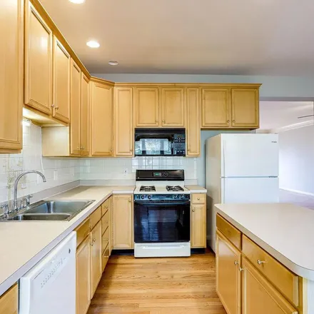 Image 4 - 43709 Clemens Terrace, Ashburn, VA 20147, USA - Apartment for rent