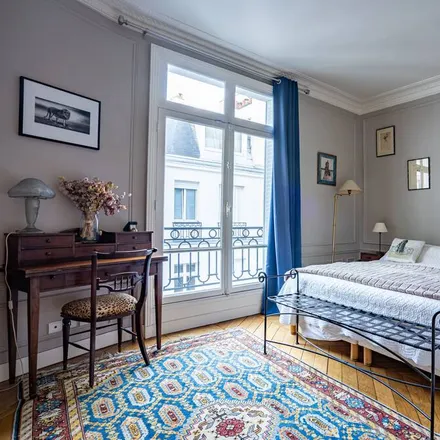 Rent this 3 bed apartment on Parvis du Tribunal de Paris in 75017 Paris, France