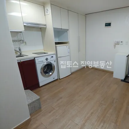 Image 2 - 서울특별시 관악구 봉천동 196-36 - Apartment for rent