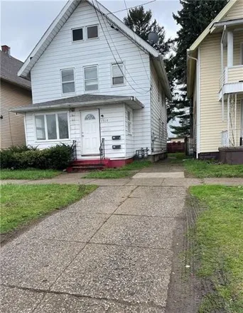 Buy this 5 bed house on 1353 East 10th Street in Erie, PA 16503