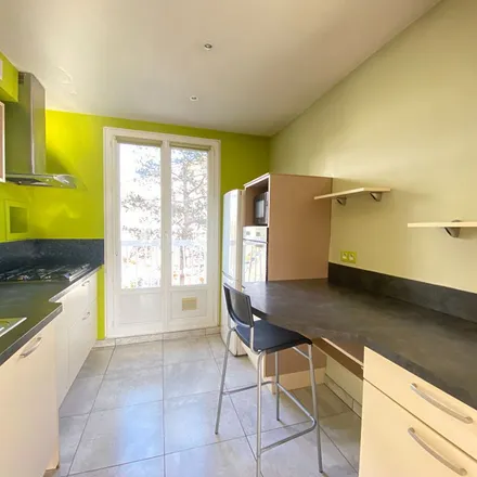 Rent this 5 bed apartment on 9 Rue de l'Horloge in 35000 Rennes, France